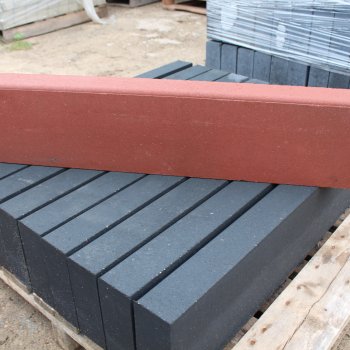 Борт тротуарный (красный)